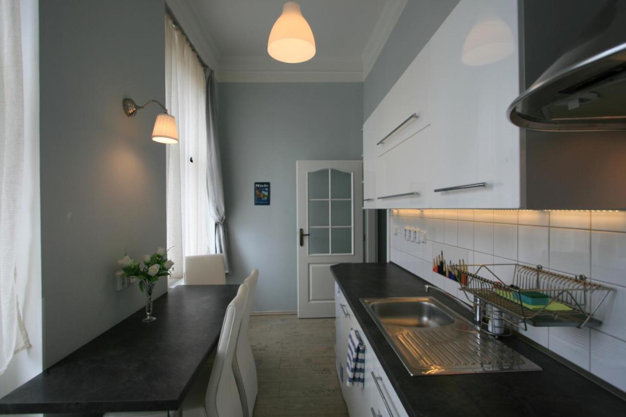 Apartment No. 4B I.P.Pavlova 32 การ์โลวีวารี ภายนอก รูปภาพ